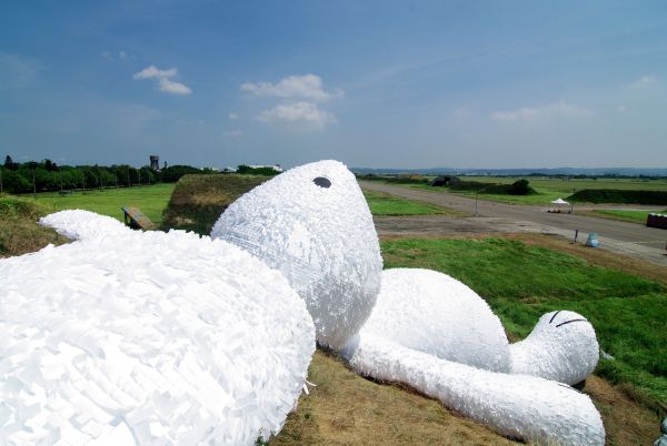 ¿Has visto alguna vez una escultura tan gigante realizada en “papel»?