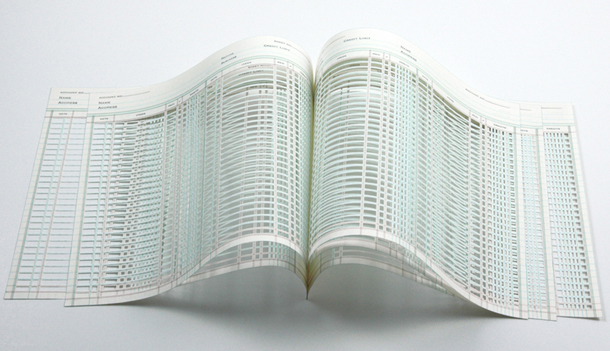 <!--:es-->Jill Sylvia, escultura de códigos en papel<!--:--><!--:pt-->Jill Sylvia, escultura de códigos em papel<!--:-->